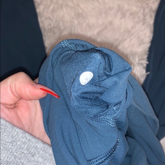 Lululemon Leggings size 4 - Picture 3 of 3